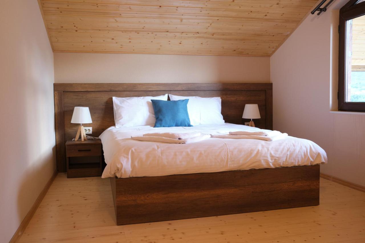 Hotel Axien Kazbegi מראה חיצוני תמונה