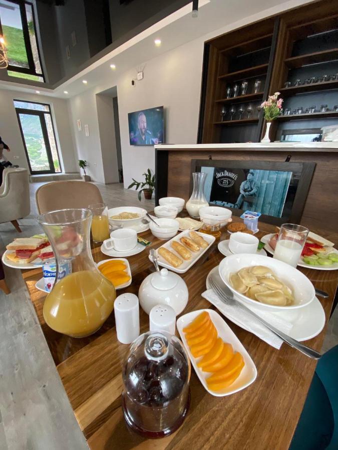 Hotel Axien Kazbegi מראה חיצוני תמונה