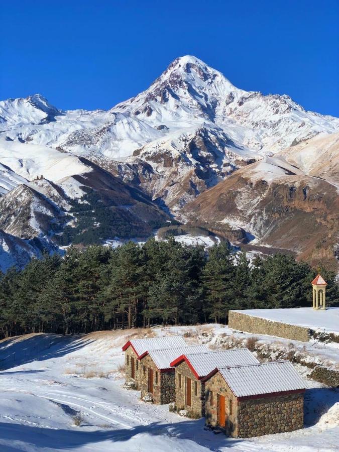 Hotel Axien Kazbegi מראה חיצוני תמונה