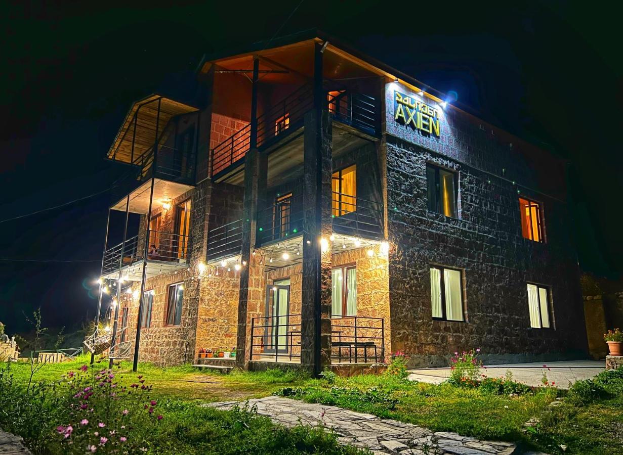 Hotel Axien Kazbegi מראה חיצוני תמונה