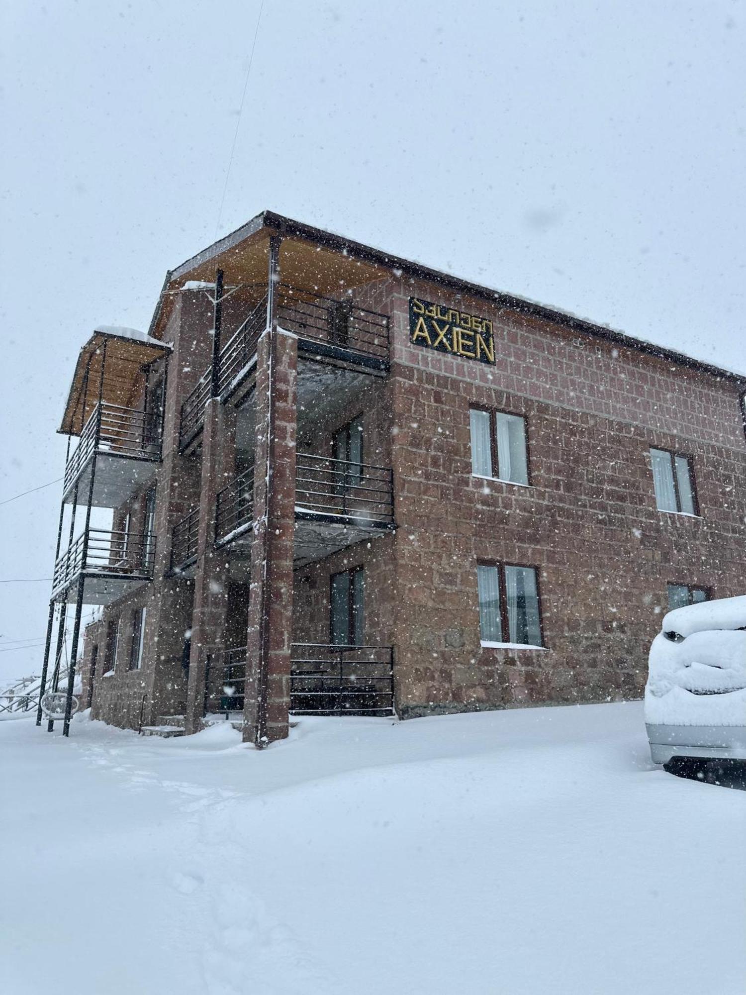 Hotel Axien Kazbegi מראה חיצוני תמונה