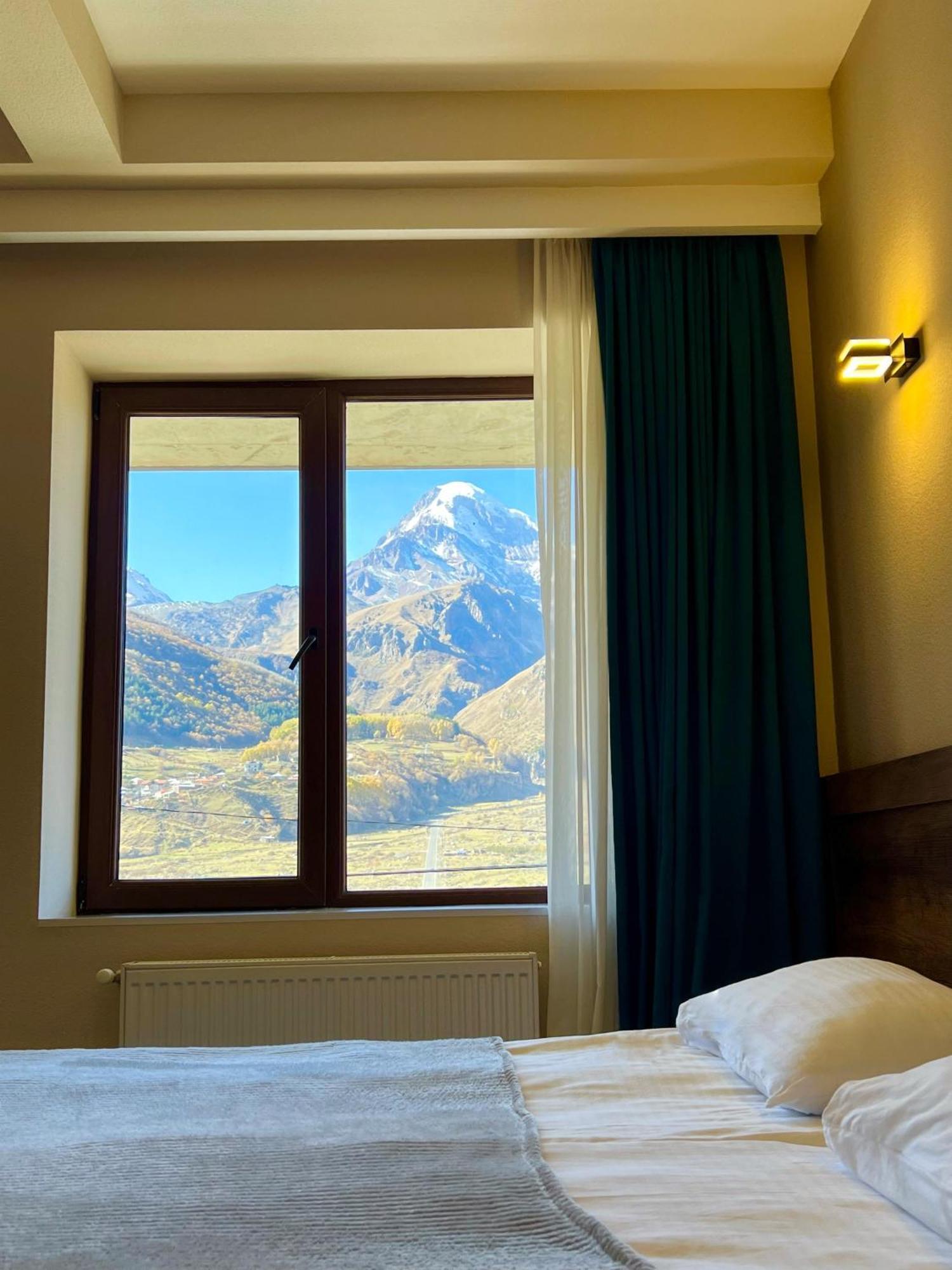 Hotel Axien Kazbegi מראה חיצוני תמונה