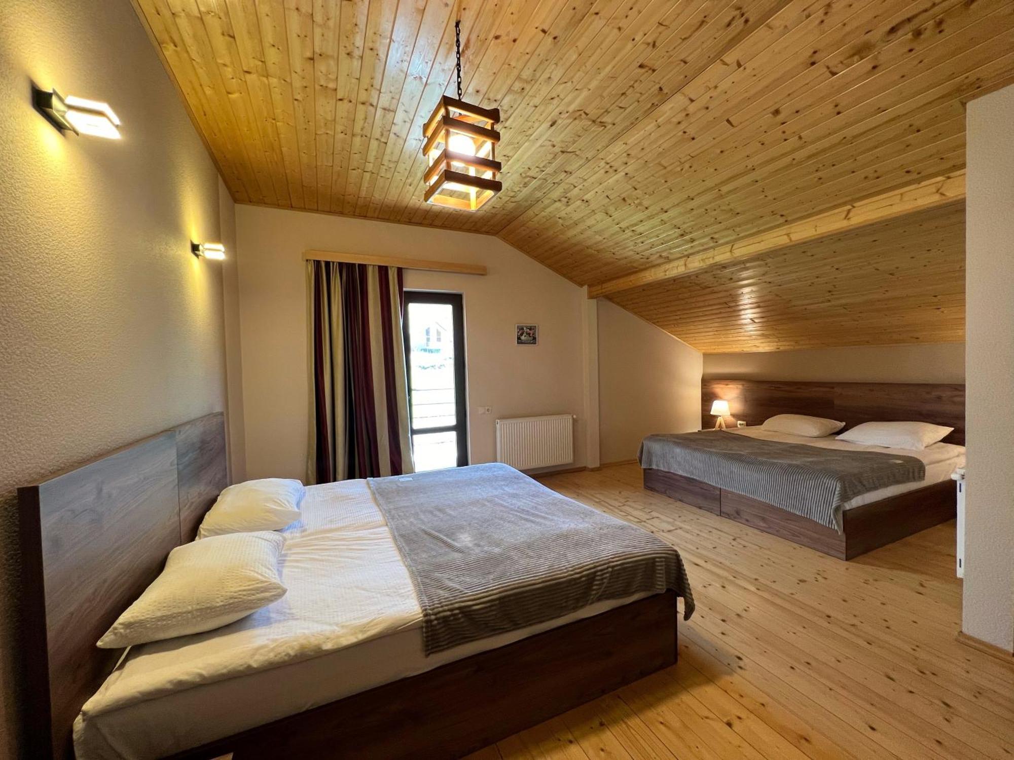Hotel Axien Kazbegi מראה חיצוני תמונה