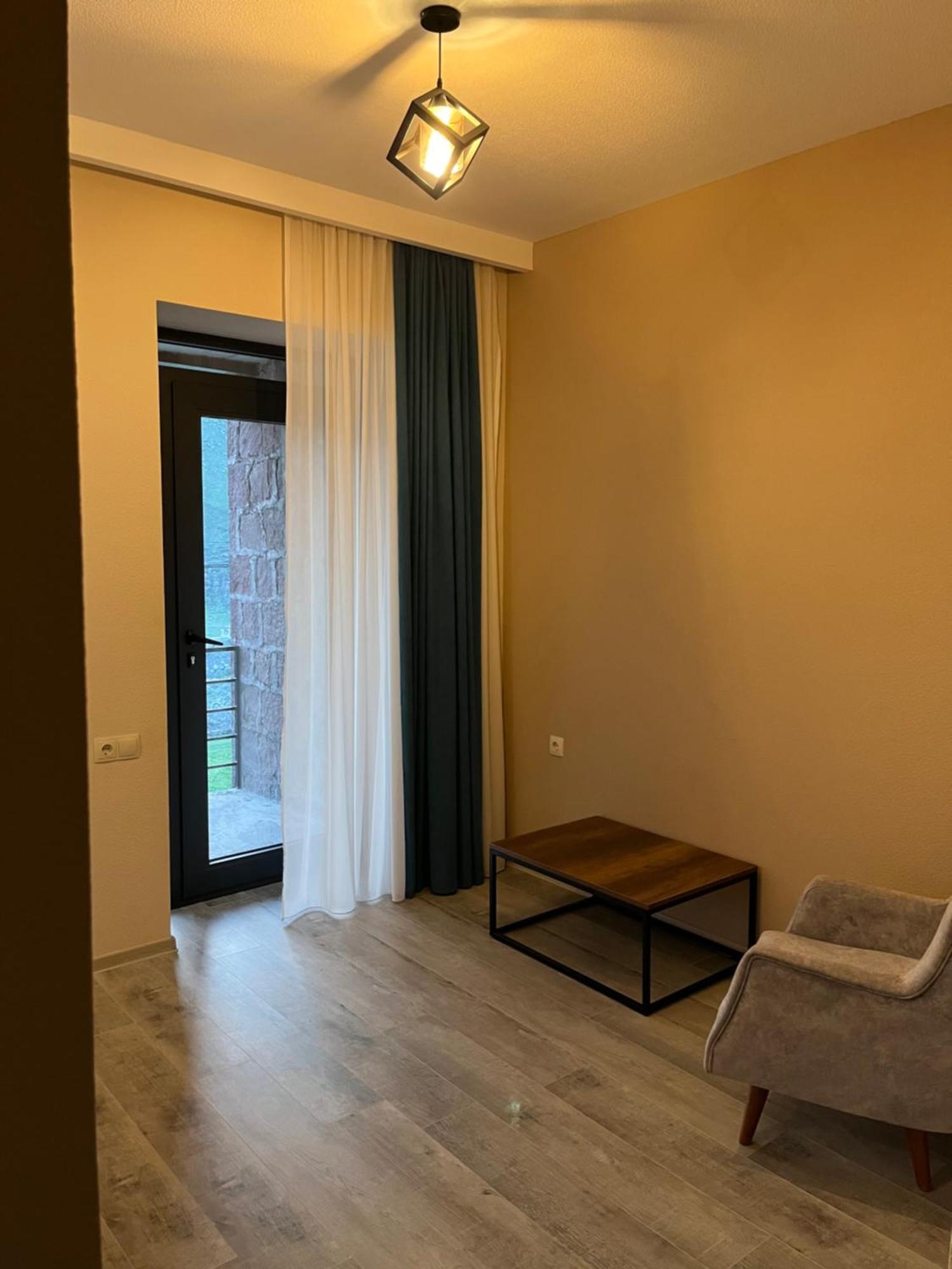 Hotel Axien Kazbegi מראה חיצוני תמונה